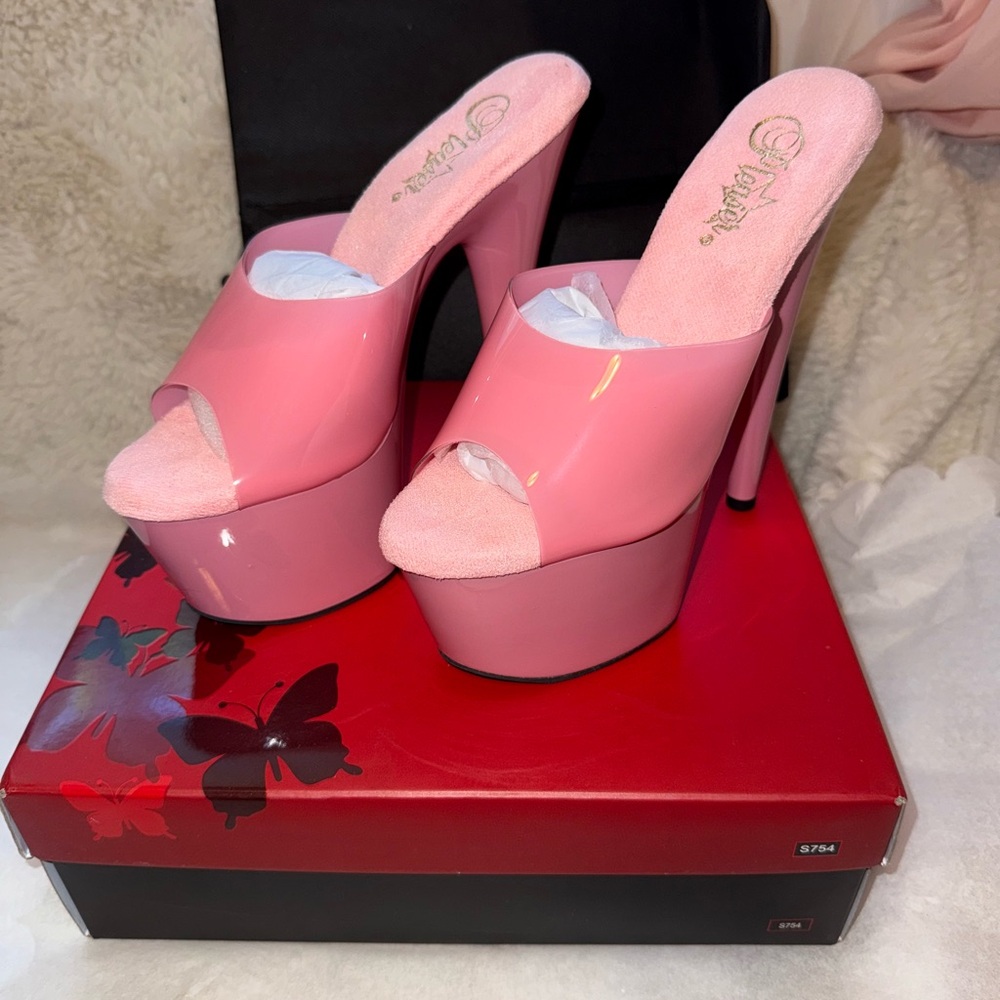 Pink Jelly Single-strap pleasers 7” size 8